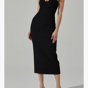 ASTR Elegant Black Textured Bustier Dress